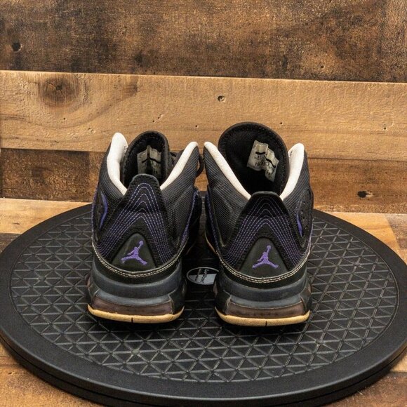 NIKE AIR JORDN TAKE FLIGHT KIDS ATHLETIC SHOES BASKETBALL BLACK PURPLE SIZE 6Y - Picture 7 of 9